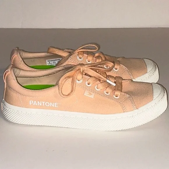 Cariuma, Size 8, Peach Pantone - Picture 7 of 10